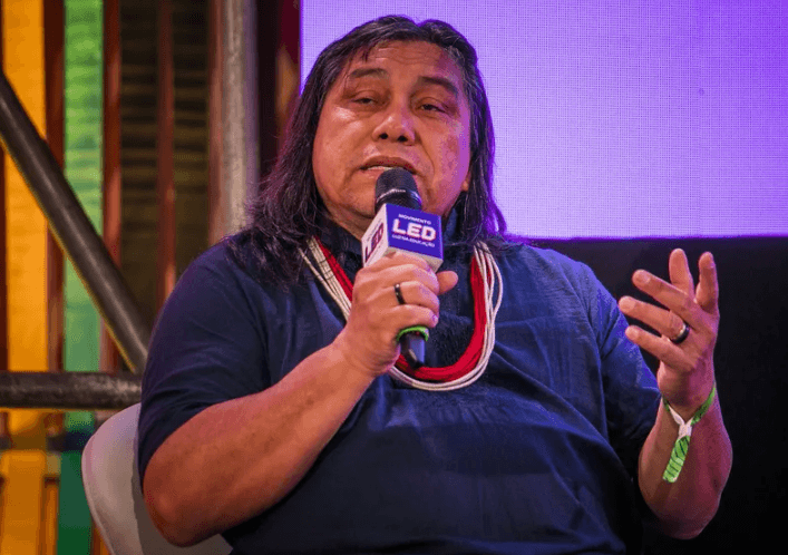Ministério dos Povos Indígenas só se preocupou com festa e etnocídio continua, diz Daniel Munduruku