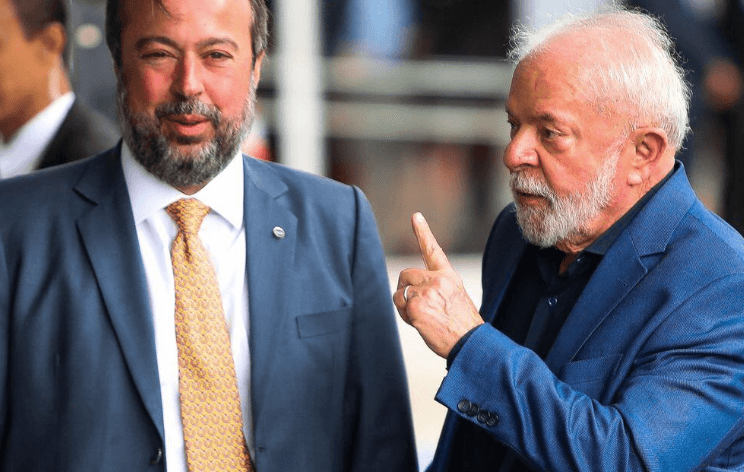 Novo aciona PGR para investigar interferência de Lula e Silveira para colocar Mantega na Vale