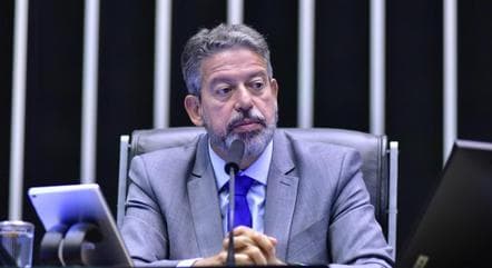 Alegando baixa presença em Brasília, Lira cancela reunião de líderes prevista para segunda-feira