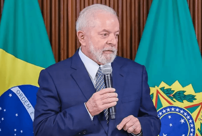 Lula sanciona LDO, mas veta atenção extra à saúde, ensino e contra fome