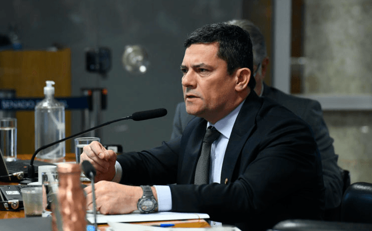 "Fica então entendido que aceitar cargo em Ministério não é e nunca deveria ter sido causa de suspeição", diz Moro após Lewandowski na Justiça