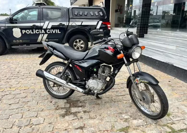 Motoentregador por aplicativo foge com pacote com R$ 3 mil após cancelar corrida em Natal, denuncia cliente