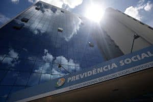 Governo teme migração em massa de prefeituras para o INSS e rombo maior