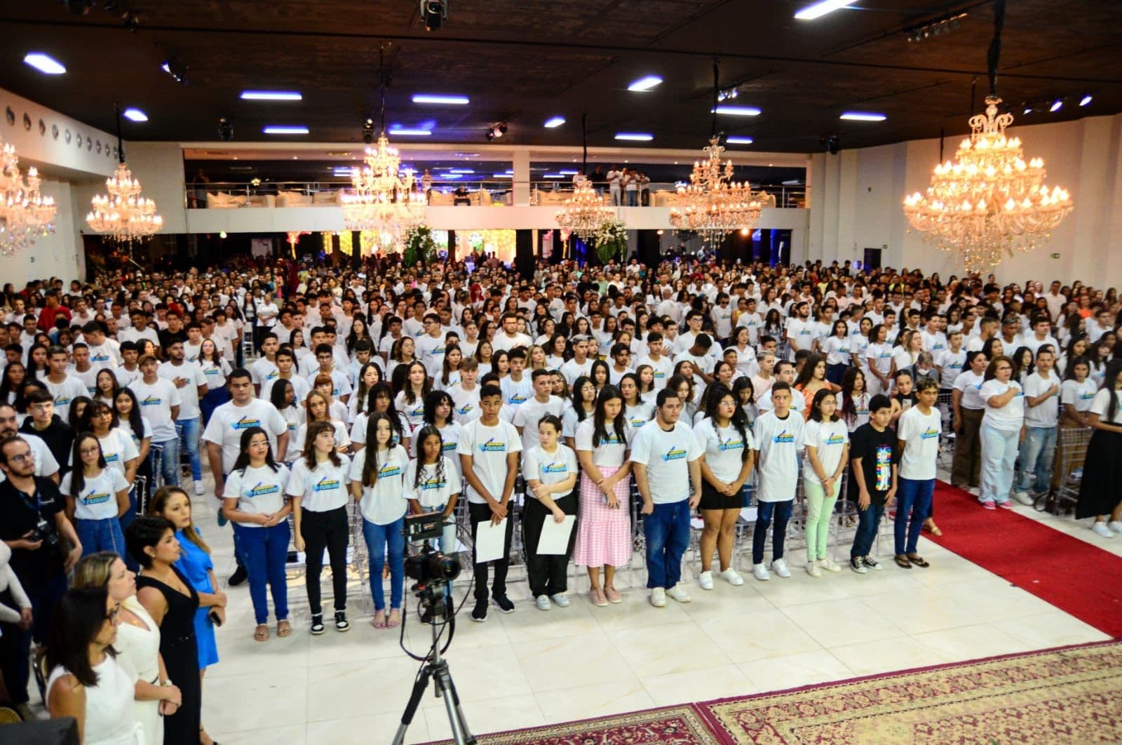 Mil jovens se formam na 1ª turma do programa "Jovem do Futuro" em Mossoró