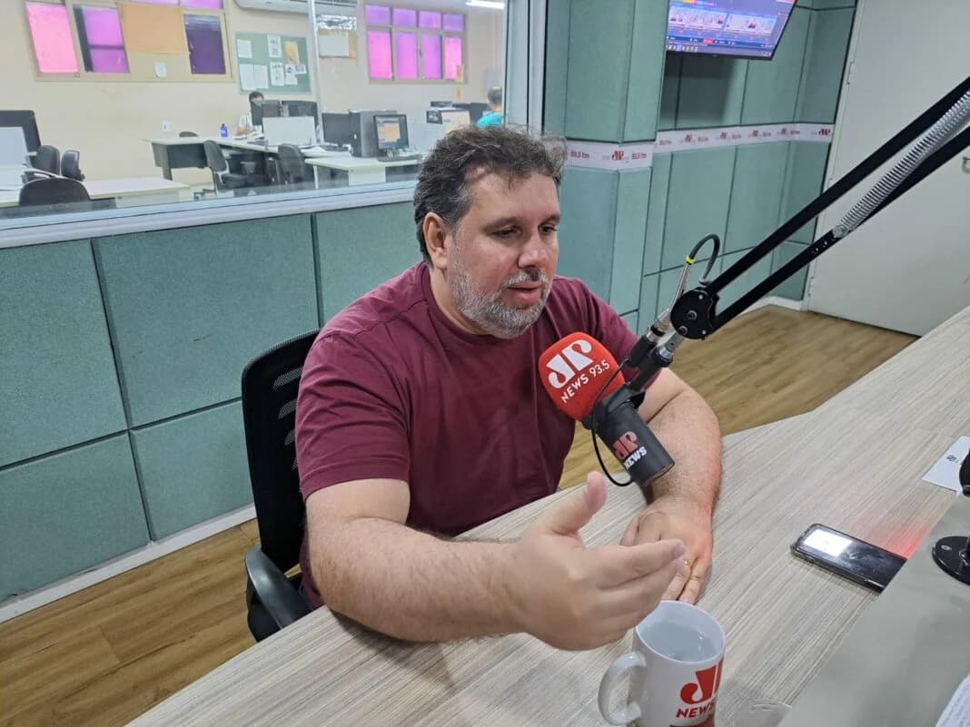Drenagem e engorda de Ponta Negra devem começar até fim do semestre, diz secretário