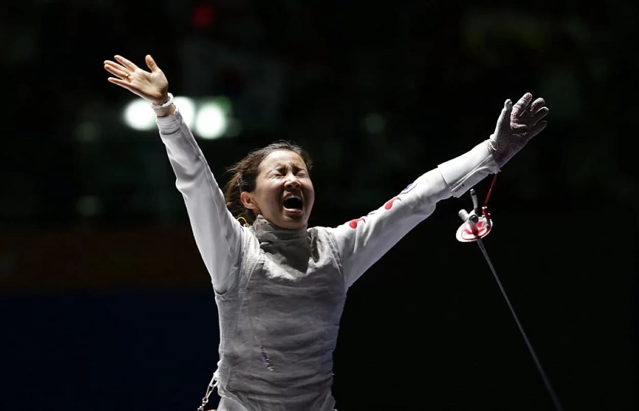 Medalhista olímpica descobre que namorado era mulher e golpista