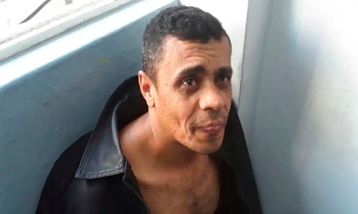 Adélio Bispo, que esfaqueou Bolsonaro, será transferido para MG