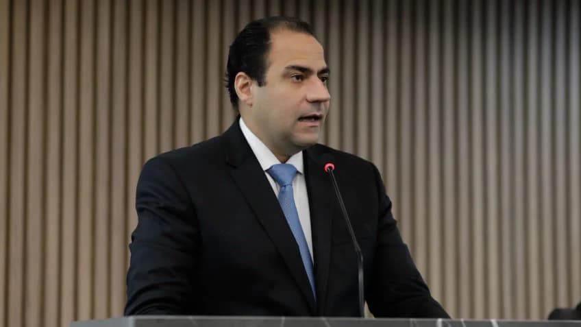 Presidente da OAB critica restrições de Moraes a advogados