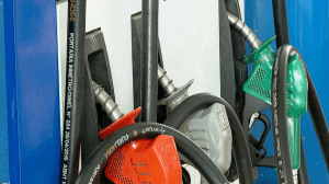 Preços da gasolina, do diesel e do gás de cozinha sobem nesta quinta-feira por causa de alta do ICMS