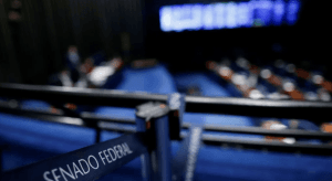 Senado deve analisar hoje PEC que proíbe militares da ativa de se candidatarem