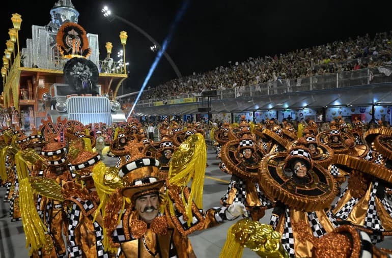 Mocidade Alegre é bicampeã do carnaval de São Paulo