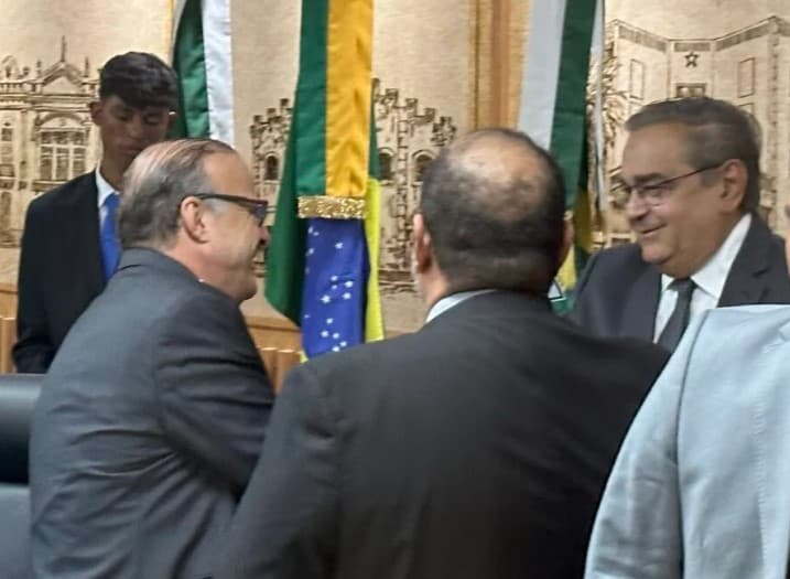 Álvaro e Paulinho, Paulinho e Álvaro, não tão distantes assim