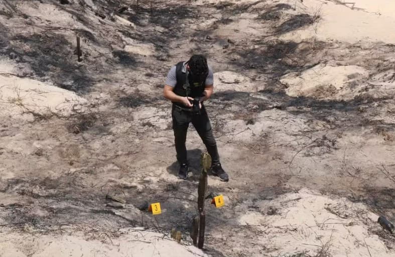Polícia Federal e Itep fazem perícia em área atingida por incêndio no Morro do Careca