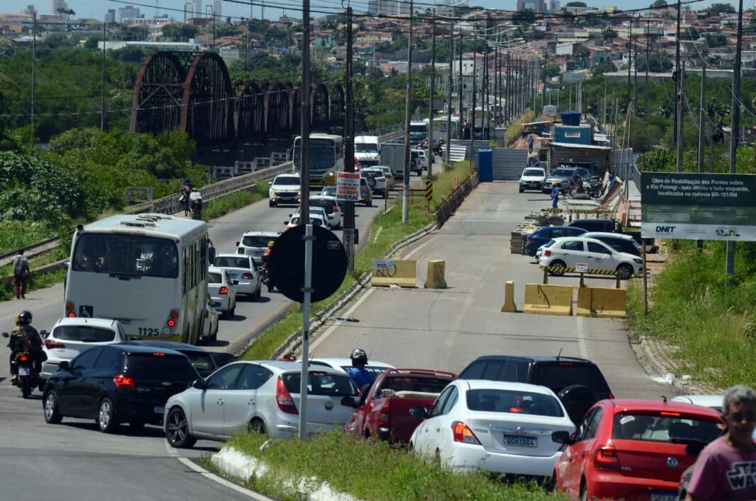 Audiência discute liberação de faixa da Ponte de Igapó