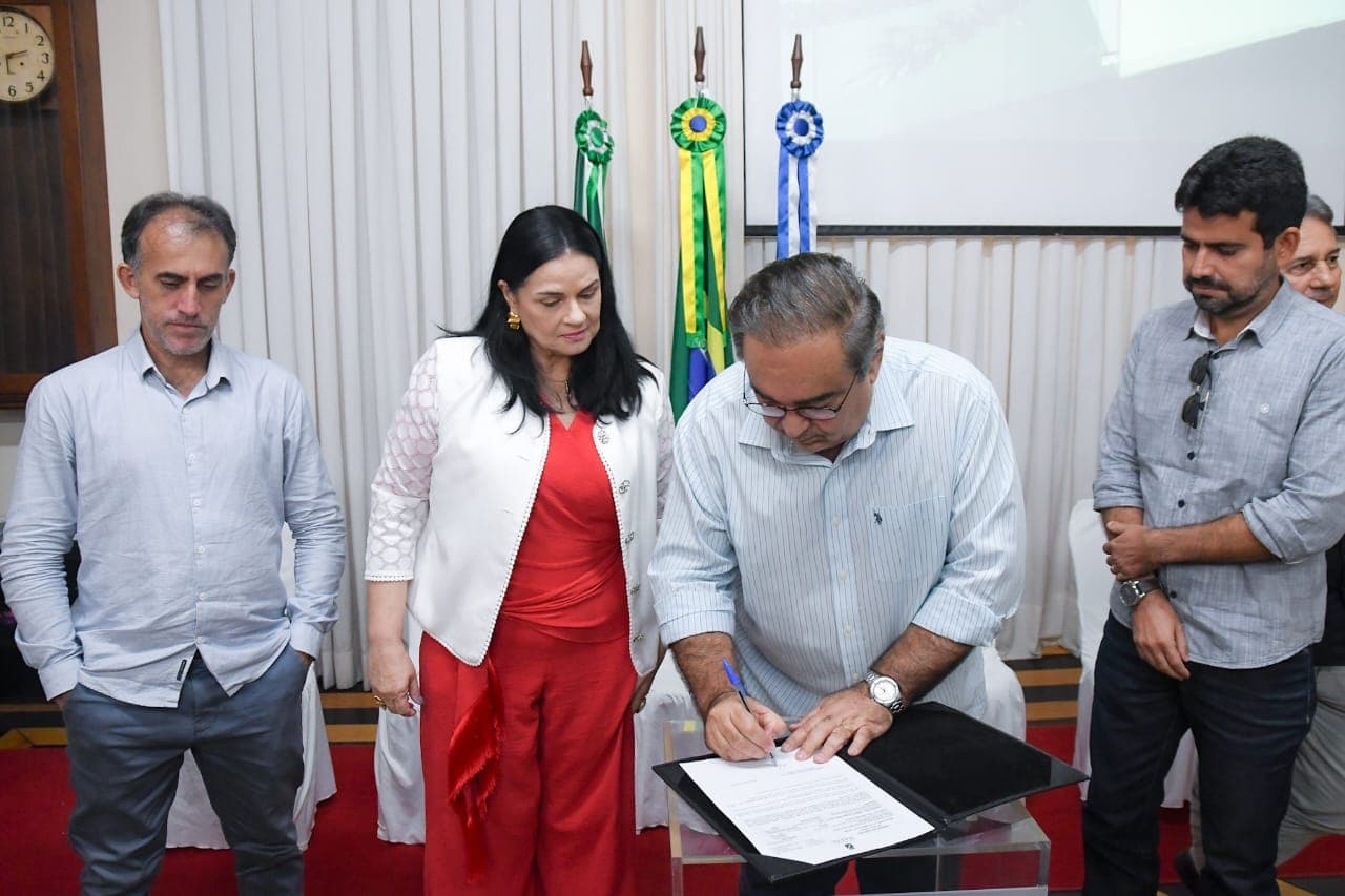 Prefeitura dá ordem de serviço para a segunda etapa da escola Padre Tiago Theisen