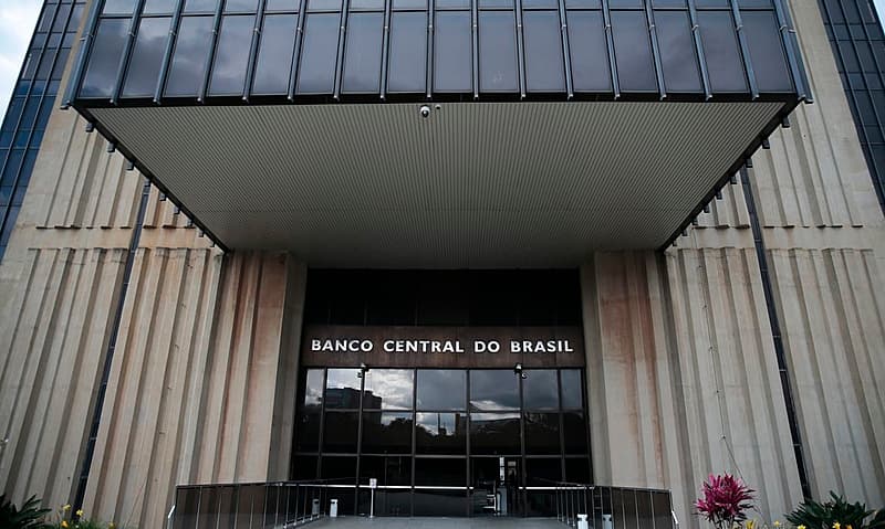 Copom faz 6º corte seguido na Selic e taxa básica de juros cai para 10,75%