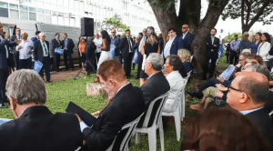 Servidores pressionam governo por reajuste; 16 categorias já iniciaram paralisação ou operação-padrão