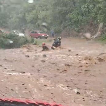 Polícia localiza corpo de homem que morreu após ser arrastado por correnteza em Florânia; menina foi resgatada com vida
