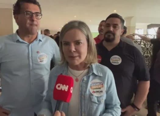 Gleisi diz que pedido de impeachment contra Lula é “normal”: “fizemos o tempo todo contra Bolsonaro”