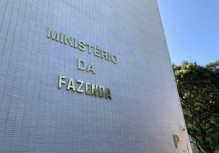 Dívida pública alcança R$ 6,5 trilhões em fevereiro, elevação de 2,25% em um mês