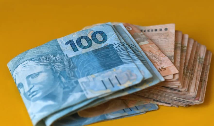 Economia do Brasil está ruim para 53% e boa para 28%, diz pesquisa AtlasIntel