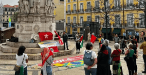 ‘Ato pró-democracia' do PT conta com apenas 26 pessoas em Lisboa