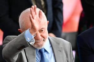 Manobra no arcabouço vai facilitar gasto extra também em 2025