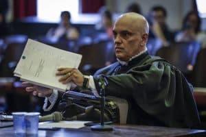 Moraes é aprovado para ocupar cargo de professor da USP com notas entre 9,5 e 10