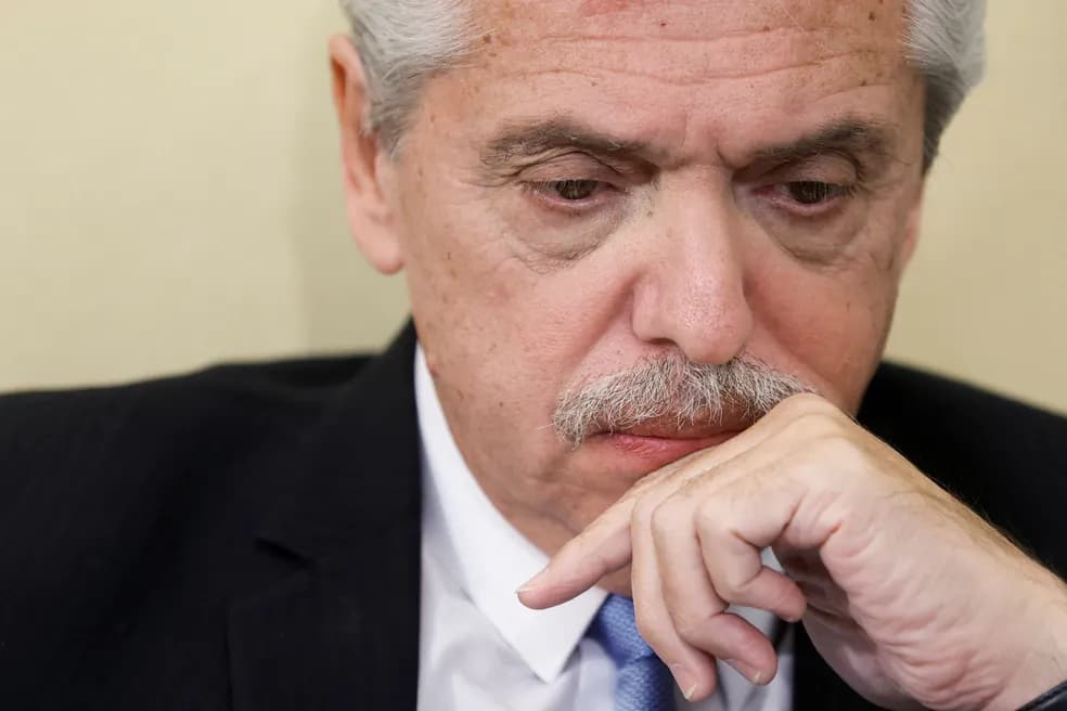 Justiça da Argentina determina bloqueio de bens do ex-presidente Alberto Fernández