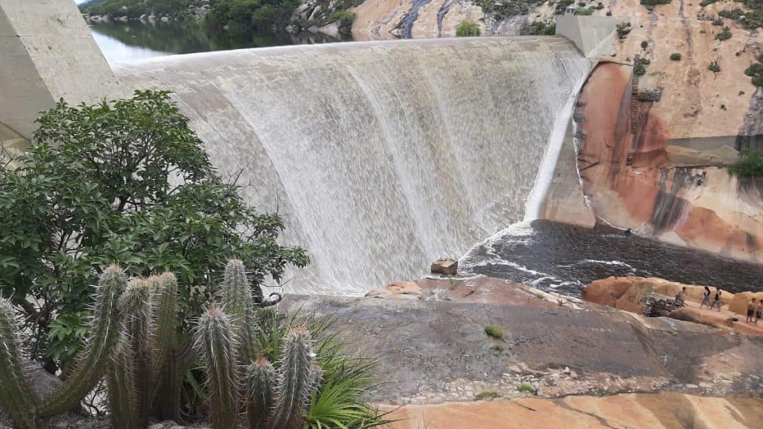 Águas do Açude Gargalheiras abastecem outros reservatórios e ressuscitam rios