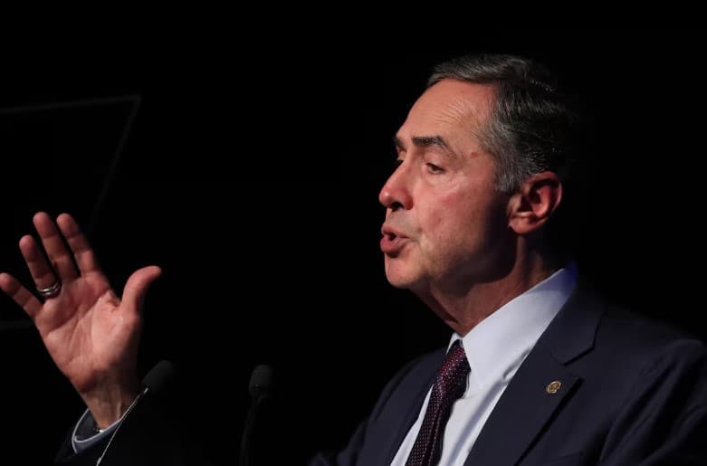 “Polarização levou à perda do senso comum”, diz Barroso ao defender regulação das redes sociais