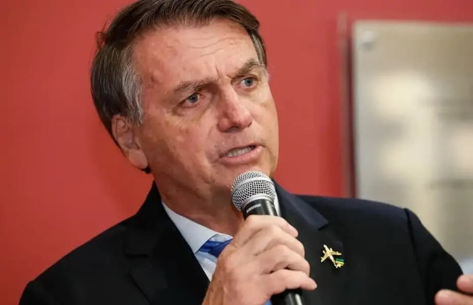 PGR pede mais investigação sobre cartão de vacina de Bolsonaro