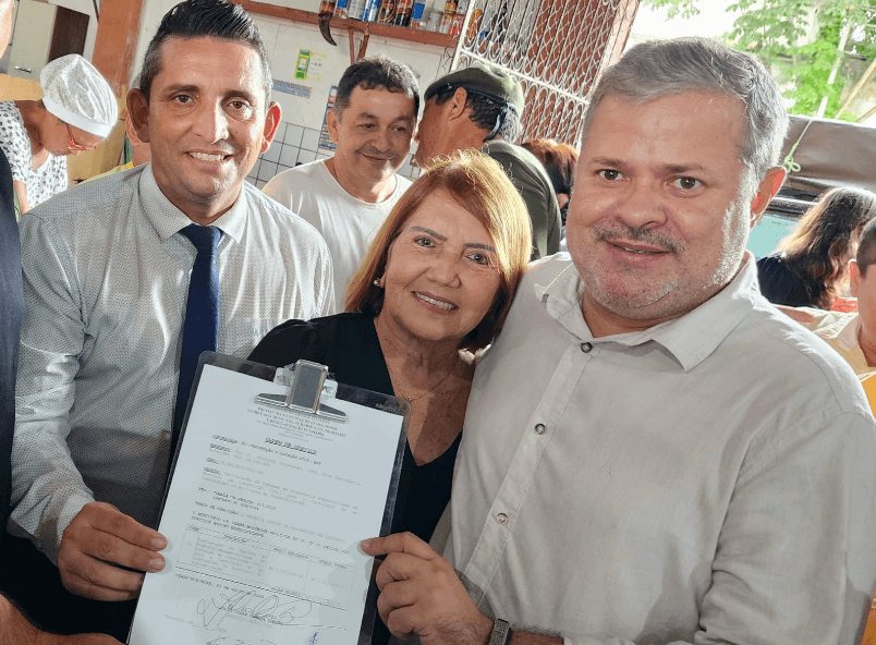 CONSTRUÇÃO DO CAMELÓDROMO DE CEARÁ-MIRIM: PREFEITO JÚLIO CÉSAR ASSINA ORDEM DE SERVIÇO
