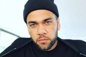Caso Daniel Alves: Justiça da Espanha nega recurso e mantém ex-jogador em liberdade condicional