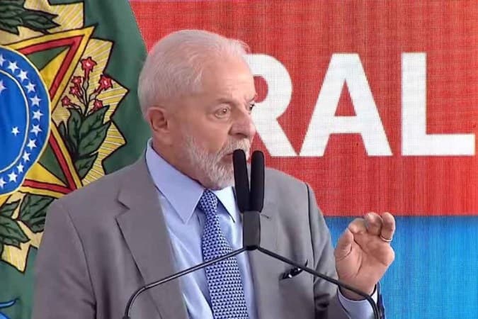 Lula diz que “não tem moral” para falar contra greve de servidores federais
