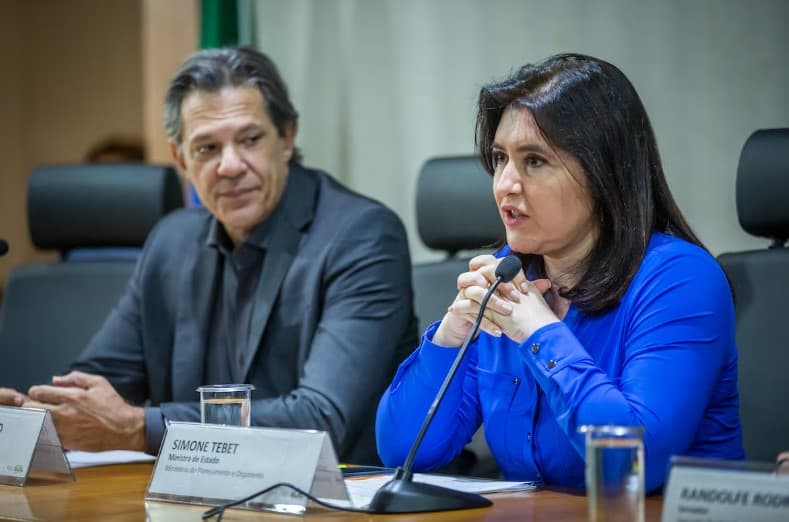Gastos obrigatórios crescem mais que arcabouço e podem causar ‘apagão' na máquina pública até 2028