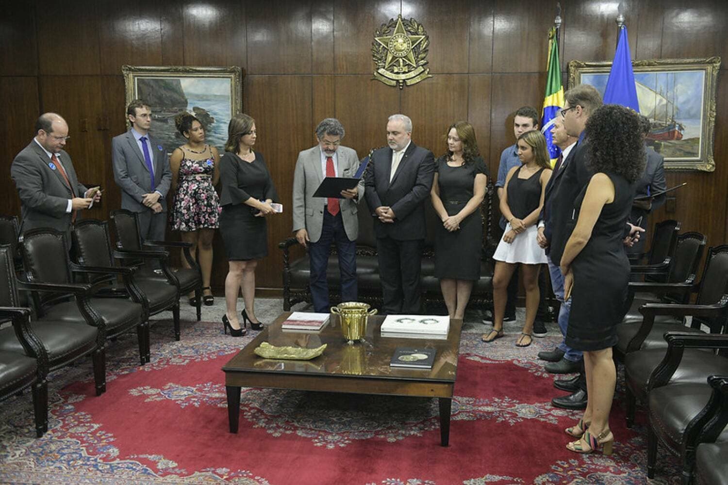 O BASTIDOR: Jean Paul Prates manda dinheiro para instituto dirigido por seu cunhado