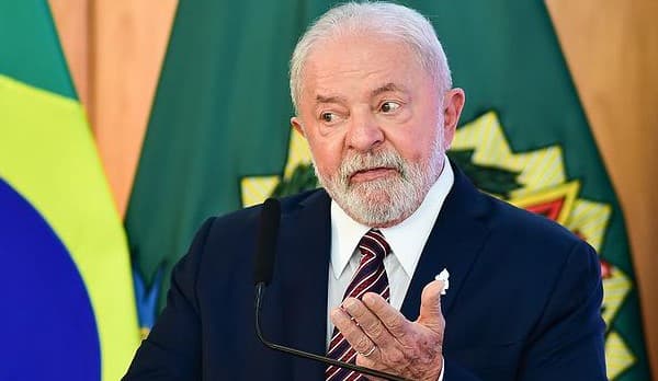Lula deu 60% de publicidade a mais do que Bolsonaro para TV Globo e afiliadas