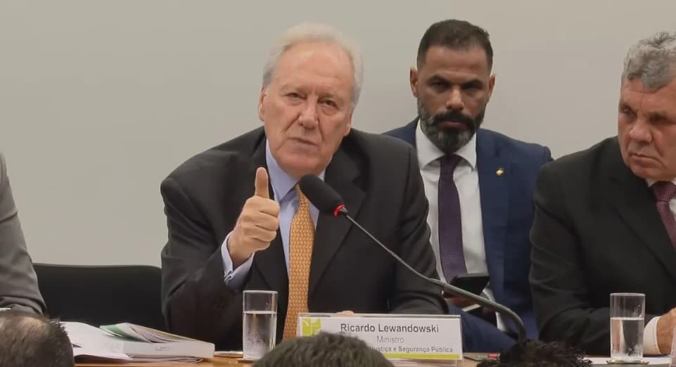 “Estamos defendendo um valor cristão”, diz Lewandowski sobre Lula vetar trecho que impedia presos de visitar as famílias no Projeto de Lei das ‘saidinhas'
