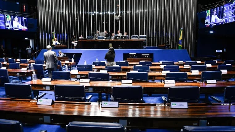 Senado aprova isenção do imposto de renda para quem ganha até dois salários mínimos
