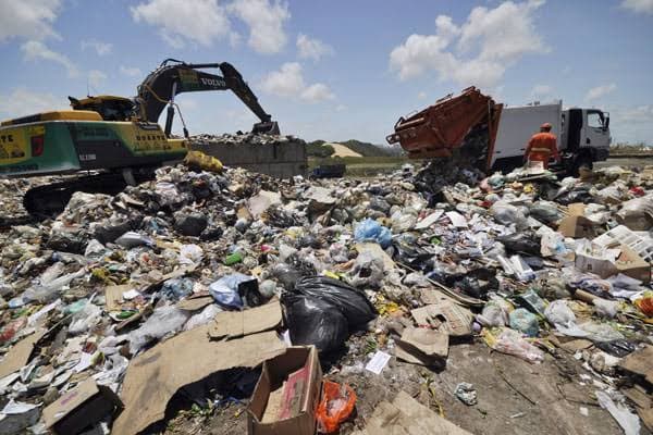 Crise Explosiva na Gestão de Resíduos em Natal: Dívidas, Compra Suspeita e Fim da Concessão do Aterro