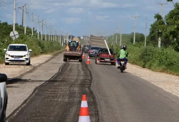 Governo do RN começa a recuperar estradas estaduais, e primeiro trecho em obras é a RN-117