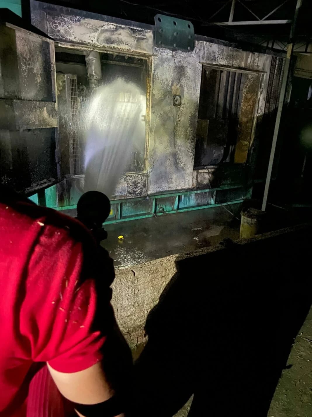 Gerador de hotel em Mossoró pega fogo e bombeiros controlam chamas