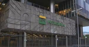 Ações da Petrobras desabam quase 10% na Bolsa após demissão de Prates