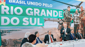 Lula cobra agilidade de ministros para liberação de auxílio a moradores do RS