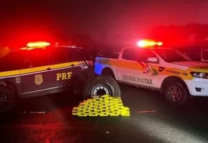 Traficantes tentam esconder droga em caminhão com ajuda para o RS; PRF descobriu ação