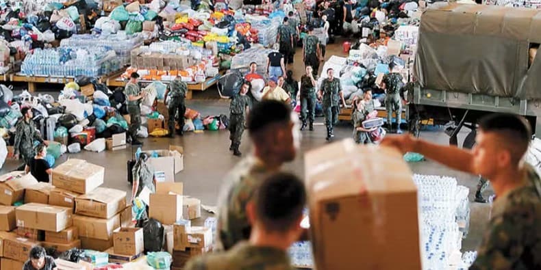Enchente no RS: Defesa Civil recebeu mais de 1,5 milhão de litros de água e 200 toneladas de alimentos em doações