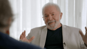 Documentário de Lula é exibido em Festival de Cannes, na França, e tem 4 minutos de aplausos