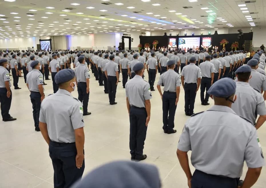 ENSAIO PM GRÁVIDA: Polícia Militar publica nota de esclarecimento sobre Regulamento de Uniformes da Corporação