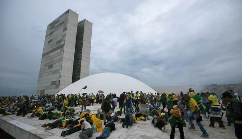 Governo argentino diz não ter informação sobre refúgio de brasileiros envolvidos nos atos de 8 de janeiro